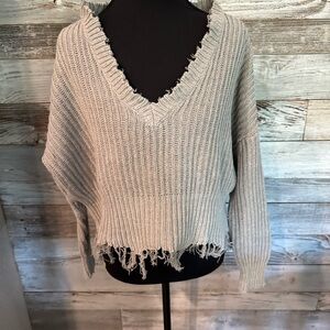 Cozy Frayed Hem V-Neck Sweater - Gray
